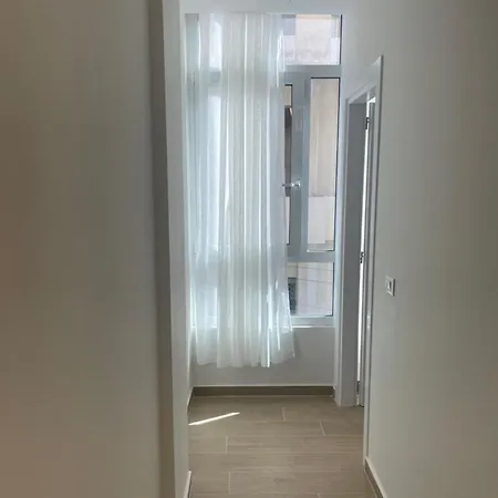 Ad Vlorë