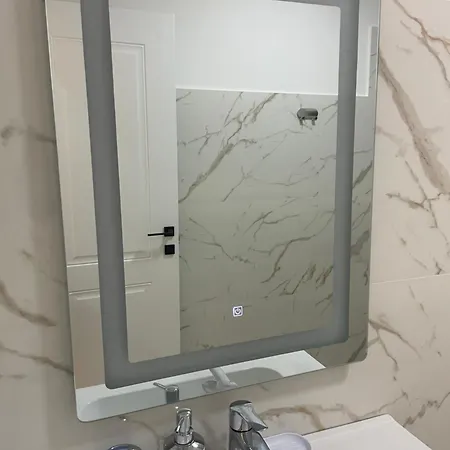 Ad Apartamento Vlorë