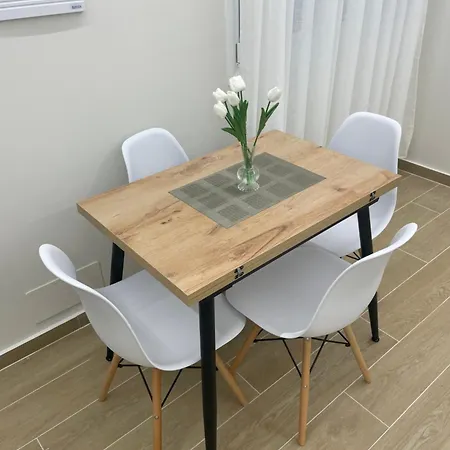 Ad Apartamento Vlorë